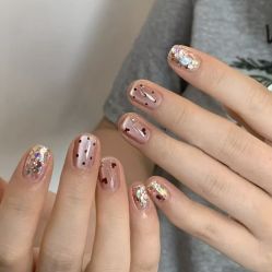 -桃色美甲沙龙
