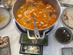 -喃喃椰·糟粕醋·椰子鸡火锅(七堡花园店)