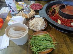 -黄潇洒老火锅(九眼桥宏济巷店)