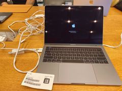 -Apple零售店(华贸购物中心店)