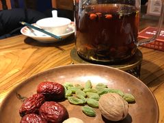 和田药茶-清真·双公羊·馕坑烤全羊(奥体店)
