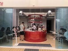 -UNI UNI(环亚凯瑟琳店)