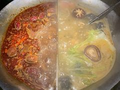 台式麻辣花胶鸡鸳鸯锅-湊湊火锅·茶憩(世博大道店)