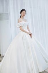 -洋洋婚纱品牌集合店