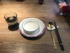 餐具摆设-蜜桃餐厅·江浙融合菜(荟聚购物中心店)