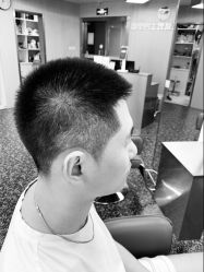 -即型男士理发工作室