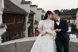 -麦田·婚纱摄影(天河新天地店)