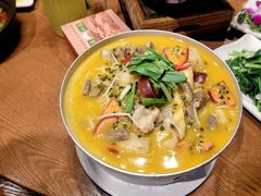 -老滇山寨•云南特色菜•地方菜•民族风情歌舞表演(金碧店)