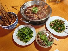 -大众跷脚牛肉馆·非遗传承单位(峨眉山店)