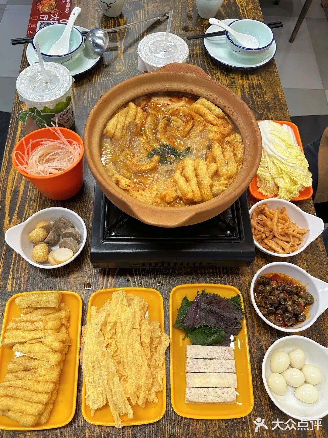 臭宝！五和这家鸭掌螺蛳粉火锅新店我不允许你错过！