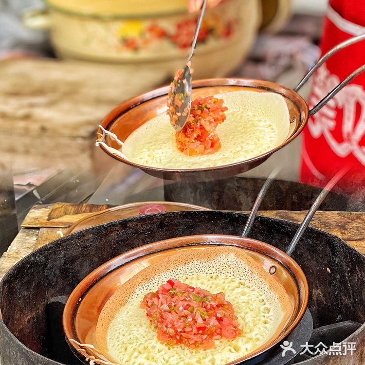 🟢：成都不容错过的小吃 蛋烘糕 五十年老店