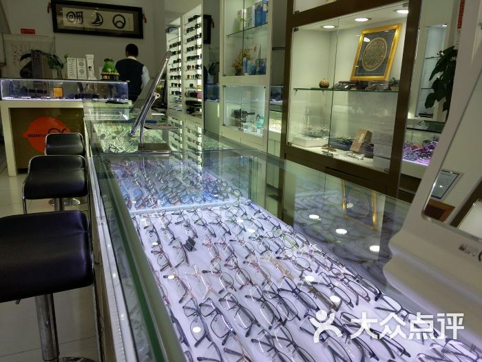 日月明眼镜图片 - 第4张