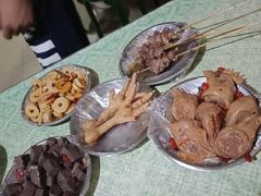 麻辣鸡头-梁老三麻辣鸡头总店