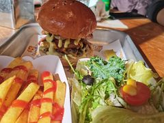 -HUZI虎滋精酿餐吧(京西大悦城店)