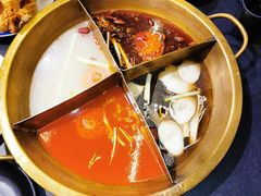 -沸炉重庆老火锅(军事博物馆店)