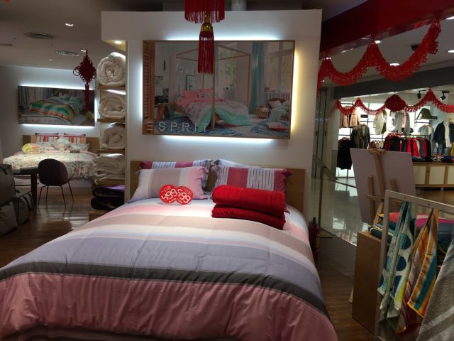 蜜雅千棘     三sprit店里的床上用品还是不错的