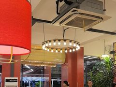 -刘姐啤酒鱼民族演艺餐厅(西街总店)