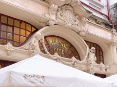 -Majestic Café