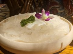 -老牌坊云南鱼豆花火锅(爱建店)