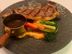 -龙虾酒吧扒房(宁波香格里拉店)
