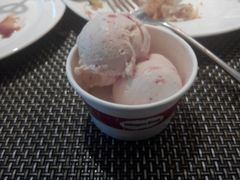 草莓-哈根达斯(滨江店)