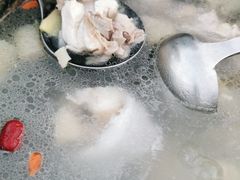 -墨脱石锅椰子鸡•香草鸭•东山羊(大东海店)