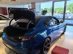 -上海保利玛莎拉蒂和阿尔法罗密欧(华翔路店)