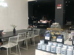 -UNI UNI(环亚凯瑟琳店)