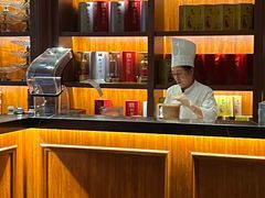 -八府香鸭·啫啫煲(华山路店)