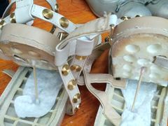 -京伟修鞋洗鞋奢侈品皮具护理店