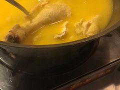 -鲜入围煮花胶鸡海鲜火锅