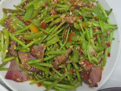 藜蒿炒腊肉-江南古镇味道·私房菜