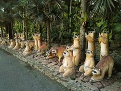 园子里的动物雕像-东芭乐园