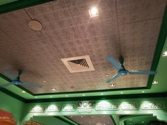 -大食代美食广场(上海中心店)