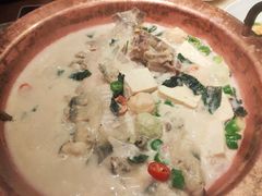 豆浆煮回头鱼-佬麻雀·新湘菜(珠海金发购物中心店)
