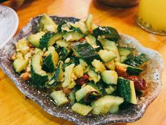 拍黄瓜-回·龙虾铺·盆盆蟹·烧烤大排档(回龙观店)