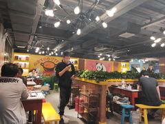 大堂-钢管厂五区小郡肝火锅串串香(清河店)