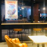 只要还有的物品都可以买，店里的椅子是皮质的，感觉不错