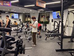 -超鹿运动(达信大厦店)
