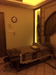 -蕾蕾美颜美容美体