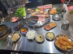 -哈哈碳都·牛肋条无限自助烤肉(宝龙店)