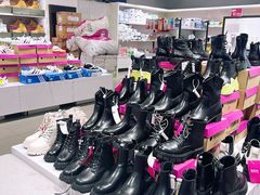 -唯品会(北京国瑞城店)