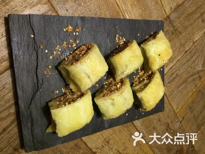 弄堂里(湖滨银泰店)_樱花丸子