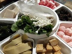 -鸡遇虾煲干锅火锅(小寨金莎店)
