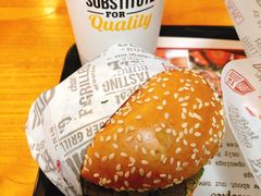 -The Habit Burger Grill 哈比特汉堡(复兴soho店)