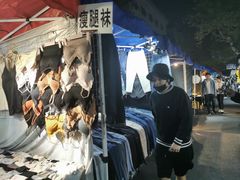 -吴山路夜市