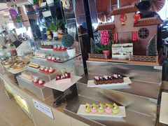 -荣誉国际酒店-云顶旋转餐厅