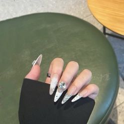 -斯馨·健康美甲美睫