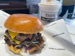 -TRIPS BURGER(大钟寺店)