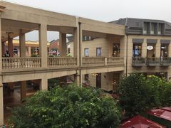 -王府井奥莱临潼小镇(临潼店)